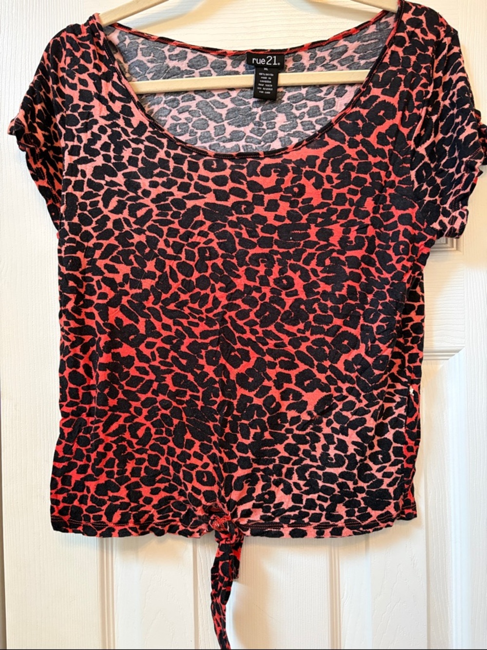 Rue21 Black and Red Leopard Tie-Front Crop Top